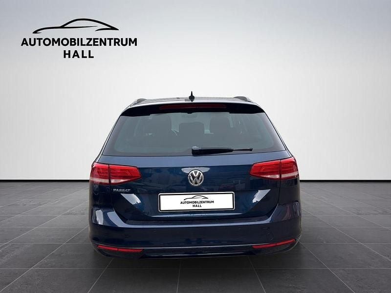 Gebraucht VW Passat Comfortline 150 PS (110 kW) 2015 Blau Kombi