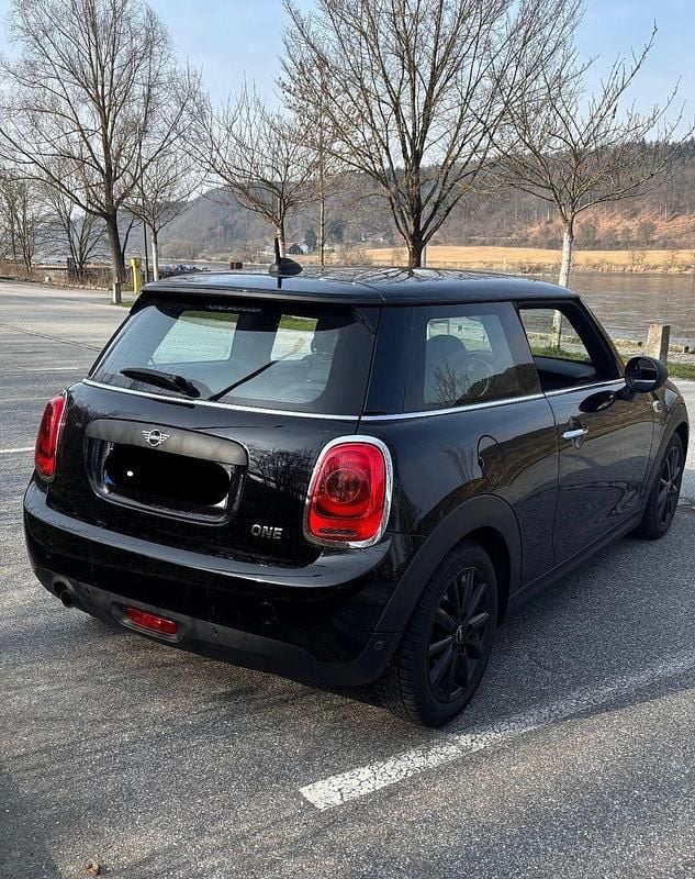 Gebraucht Mini ONE 102 PS (75 kW) 2019 Schwarz Kleinwagen
