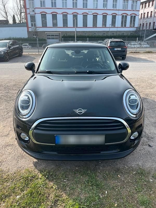 Second-hand Mini ONE 102 CP (75 kW) 2019 Negru Hatchback