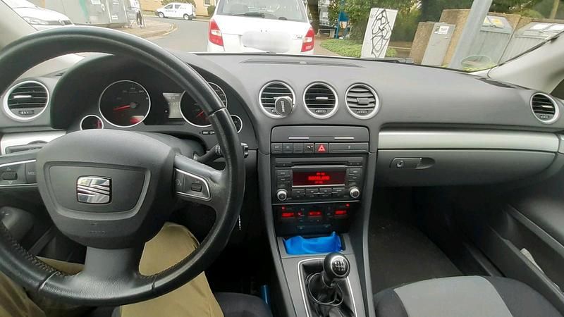 Gebraucht Seat Exeo 150 PS (110 kW) 2010 Silber Limousine