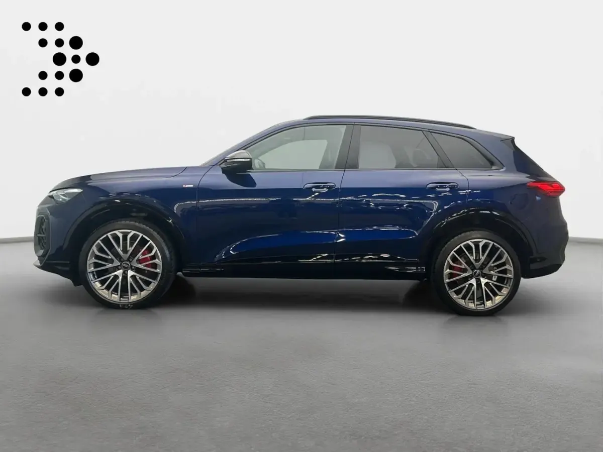 Second-hand Audi Q5 Edition .1 204 CP (150 kW) 2025 Albastru SUV