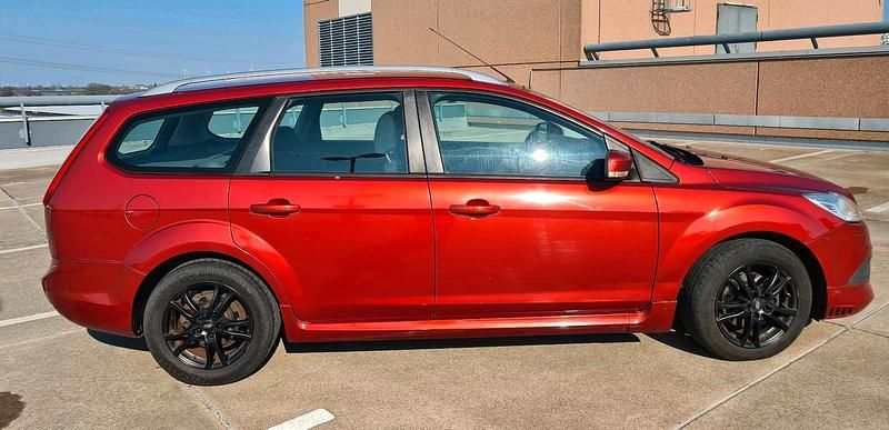 Gebraucht Ford Focus 109 PS (80 kW) 2008 Orange Kombi