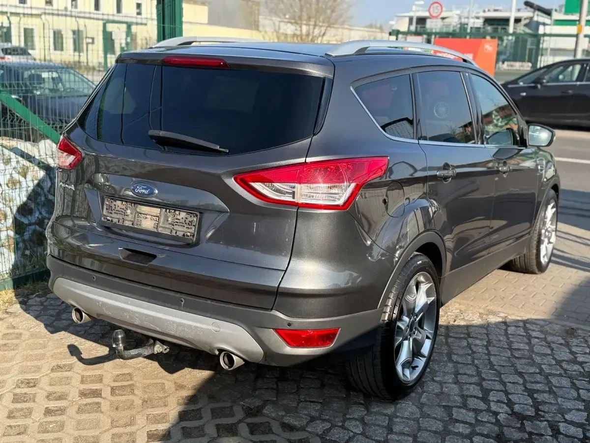 Używany Ford Kuga Titanium 179 KM (131 kW) 2015 Szary SUV