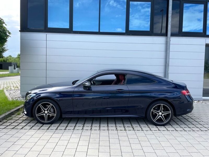 Blau Gebraucht 2016 Mercedes C200 AMG line Coupé | 25.999 € (Fairer Preis) - Bild 1/4