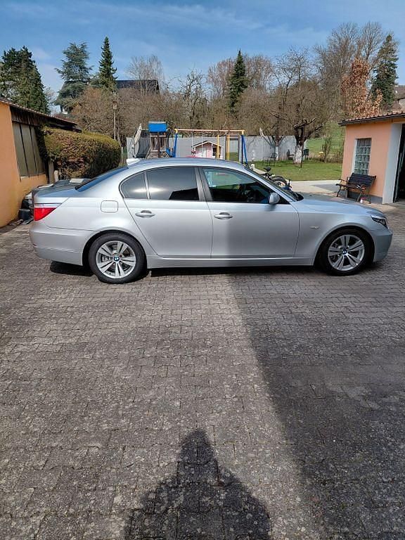 Gebraucht BMW 520 177 PS (130 kW) 2009 Silber Limousine