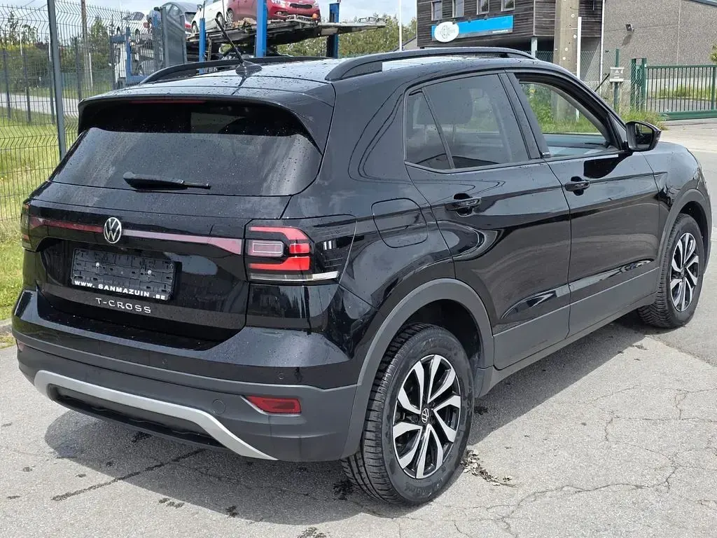Usado VW T-Cross Active 110 CV (80 kW) 2022 Negro SUV