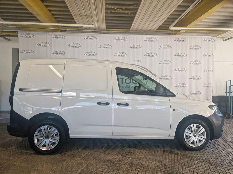 Gebraucht VW Caddy 102 PS (75 kW) 2021 Weiß Van / Kleinbus
