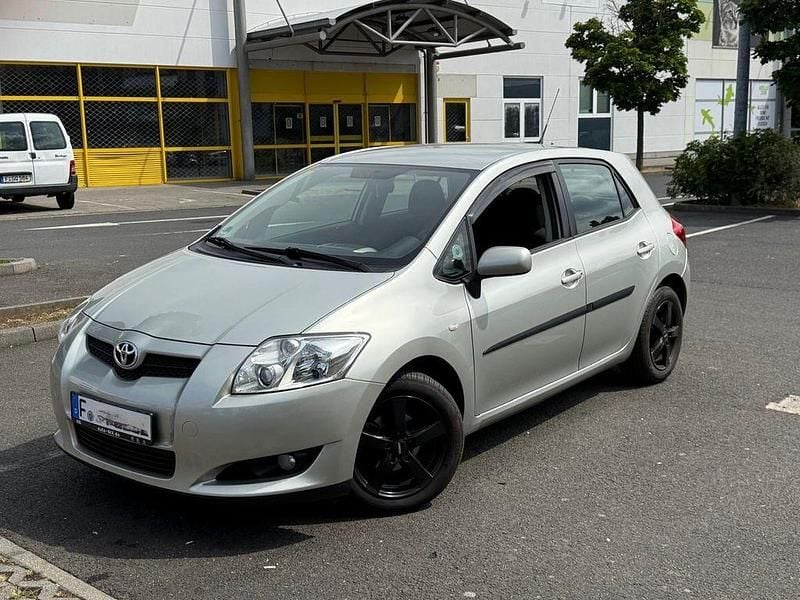 Grau Gebraucht 2007 Toyota Auris Sol Limousine | 4.300 € (Fairer Preis) - Bild 1/4