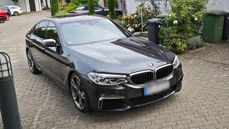 Gebraucht BMW M550 Shadowline 462 PS (339 kW) 2018 Grau Limousine