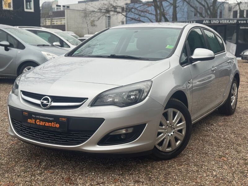Silber Gebraucht 2014 Opel Astra Active Limousine | 6.290 € (Guter Preis) - Bild 1/4