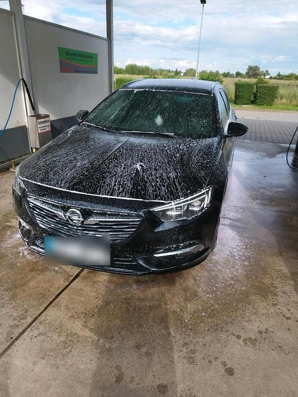 Gebraucht Opel Insignia 165 PS (121 kW) 2017 Schwarz Kombi