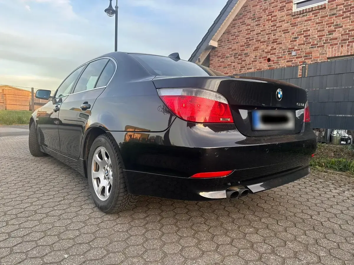 Gebraucht BMW 520 2003 Schwarz Limousine