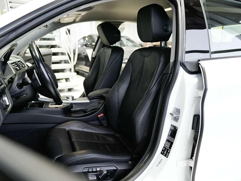 Gebraucht BMW 440 Sport Line 326 PS (239 kW) 2020 Alpinweiss iii Coupé