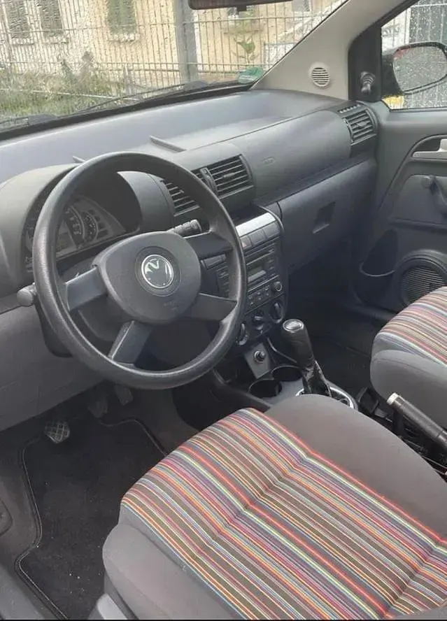 Gebraucht VW Fox 54 PS (39 kW) 2006 Grau Kleinwagen