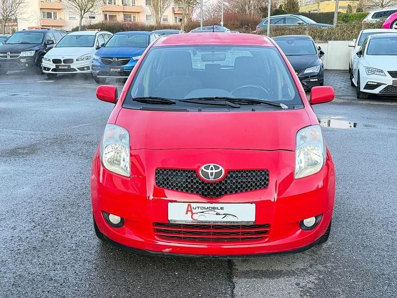 Gebraucht Toyota Yaris 87 PS (63 kW) 2008 Rot Limousine