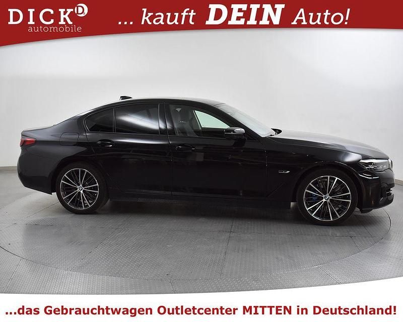 Gebraucht BMW 530e Sport Line 292 PS (214 kW) 2022 Schwarz Limousine