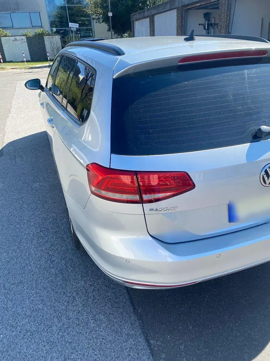 Gebraucht VW Passat Comfortline 125 PS (91 kW) 2015 Grau Kombi