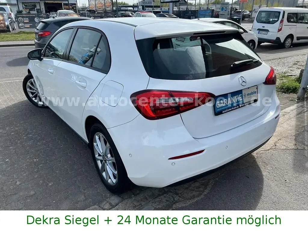 Gebraucht Mercedes A200 163 PS (119 kW) 2024 Weiß Limousine