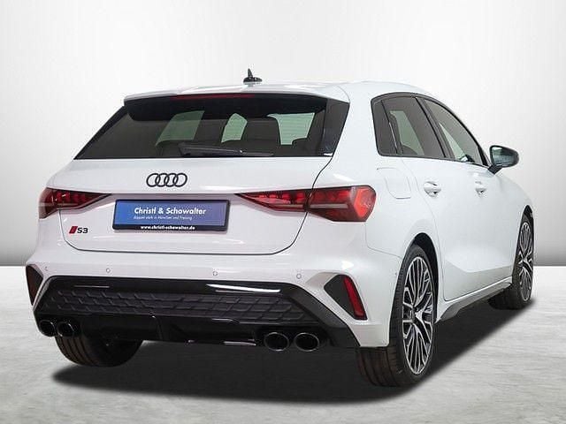 Gebraucht Audi S3 Ambiente 333 PS (244 kW) 2024 Gletscherweiss metallic Limousine