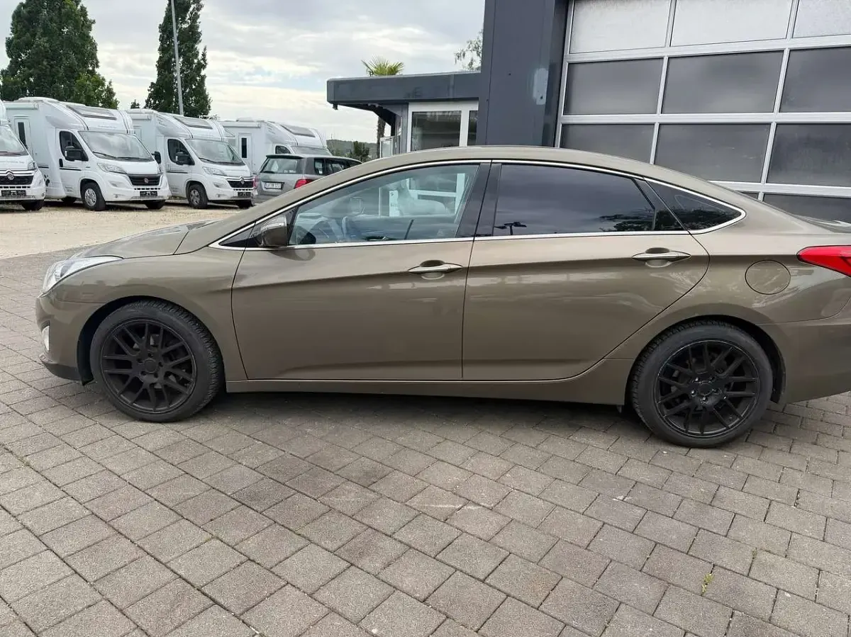 Gebraucht Hyundai i40 Style 136 PS (100 kW) 2014 Eco beige / met Limousine