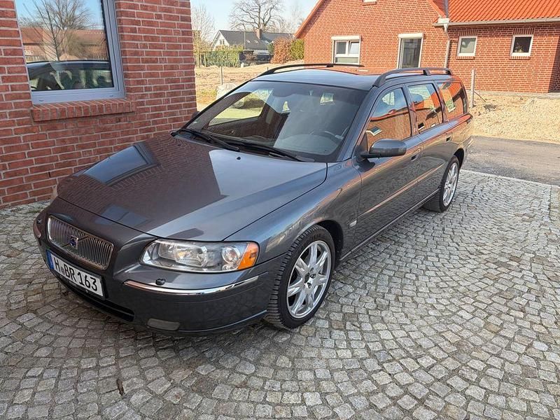Gebraucht Volvo V70 Summum 185 PS (136 kW) 2006 Grau Kombi