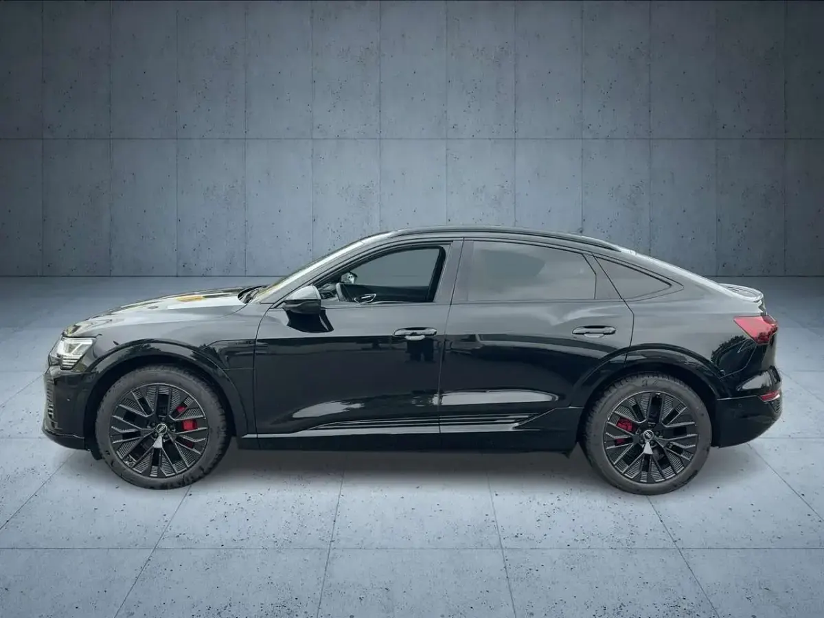 Gebraucht Audi Q8 e-tron S-Line 250 kW (340 PS) 2023 Schwarz SUV