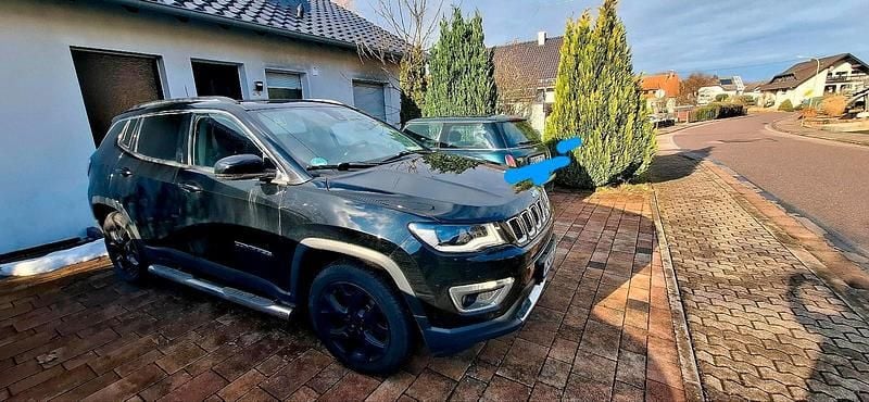 Gebraucht Jeep Compass Limited 140 PS (102 kW) 2018 Schwarz SUV