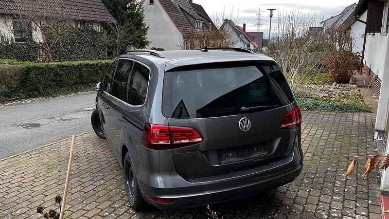 Gebraucht VW Sharan Highline 150 PS (110 kW) 2017 Grau Van / Kleinbus