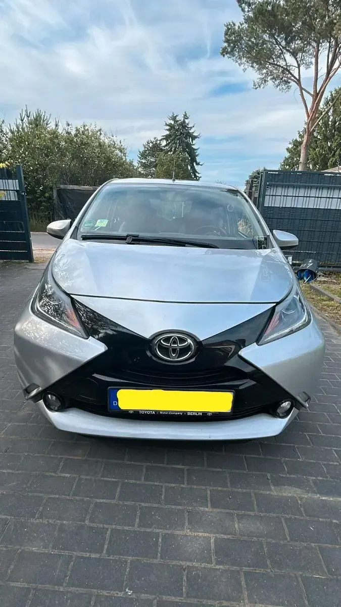 Gebraucht Toyota Aygo 69 PS (50 kW) 2017 Grau Kleinwagen