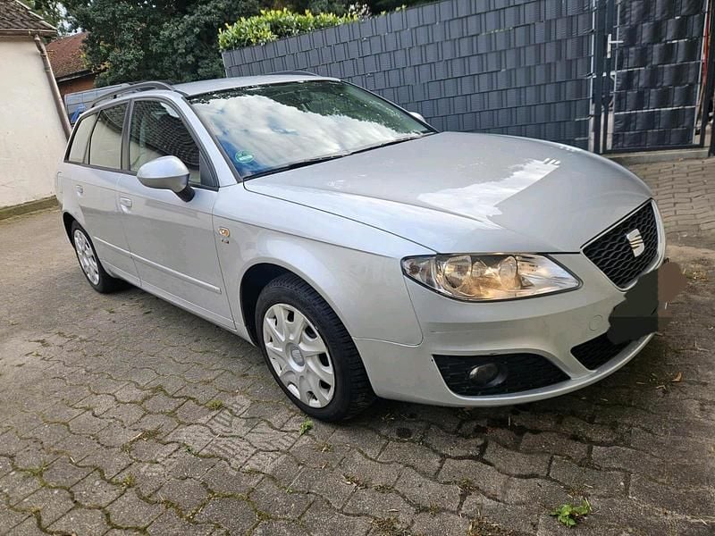 Silber Gebraucht 2013 Seat Exeo Kombi | 3.900 € (Superpreis) - Bild 1/4
