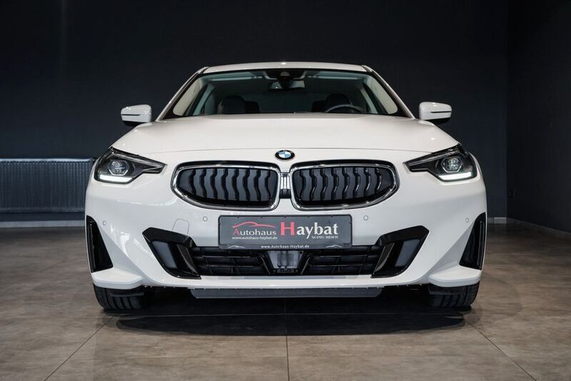 Gebraucht BMW 220 Performance 190 PS (139 kW) 2024 Alpinweiss iii Coupé
