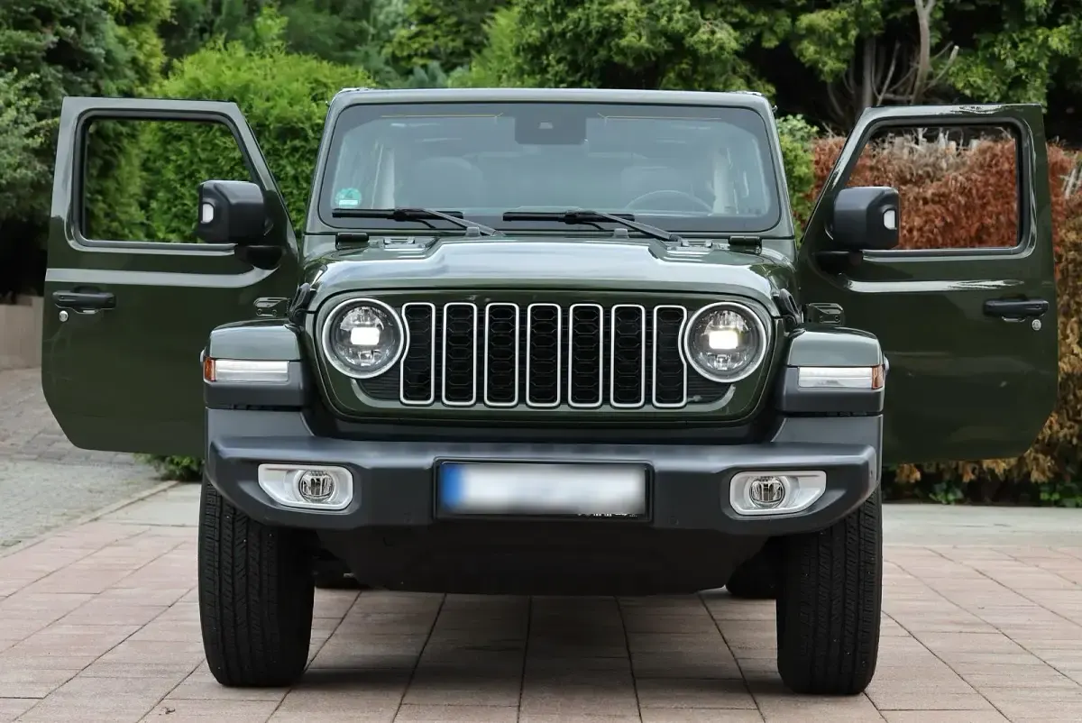 Gebraucht Jeep Wrangler Sahara 272 PS (200 kW) 2025 Grün SUV