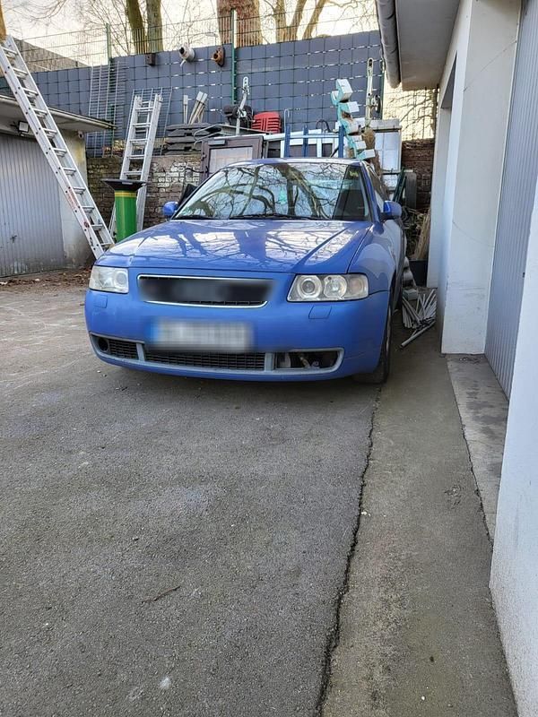Blau Gebraucht 1998 Audi A3 Kleinwagen | 1.000 € (Guter Preis) - Bild 1/4