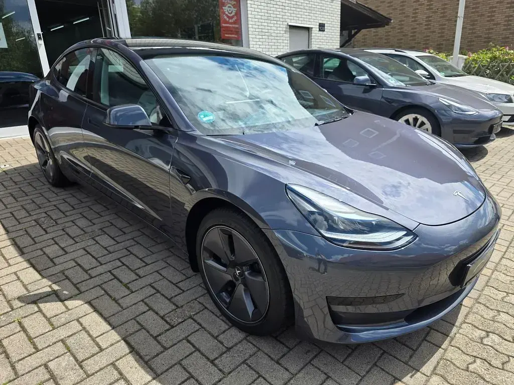 Usado Tesla Model 3 RWD 208 kW (283 CV) 2022 Gris Berlina