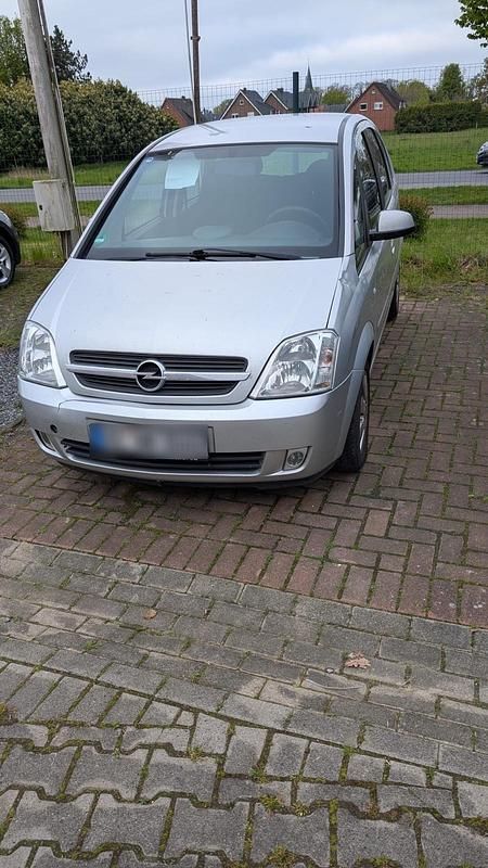 Second-hand Opel Meriva 101 CP (74 kW) 2004 Argintiu Monovolum