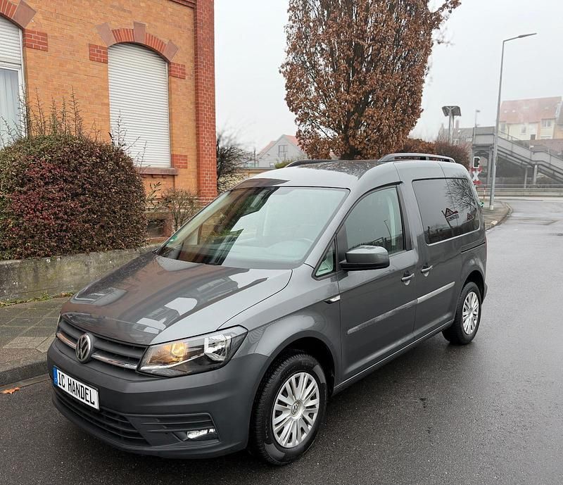 Grau Gebraucht 2019 VW Caddy Life Van / Kleinbus | 13.850 € (Fairer Preis) - Bild 1/4