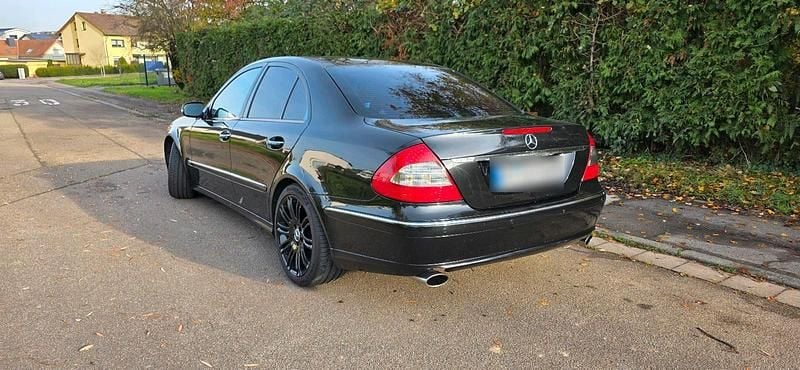 Gebraucht Mercedes E350 272 PS (200 kW) 2007 Limousine