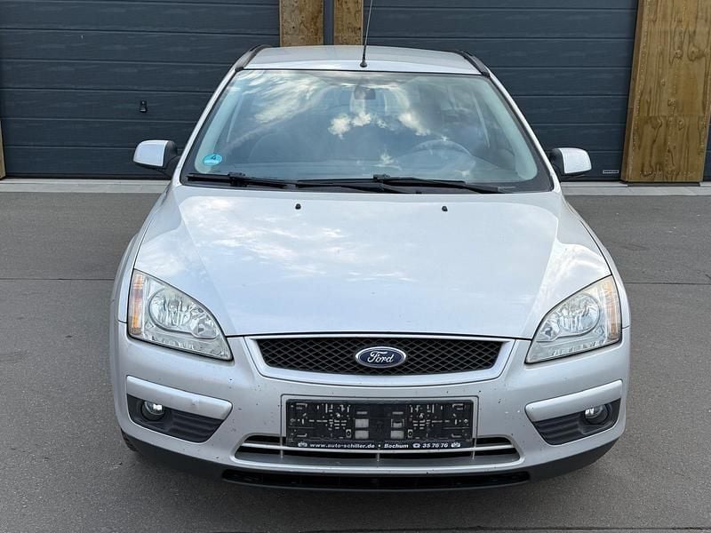 Second-hand Ford Focus 101 CP (74 kW) 2007 Argintiu Break
