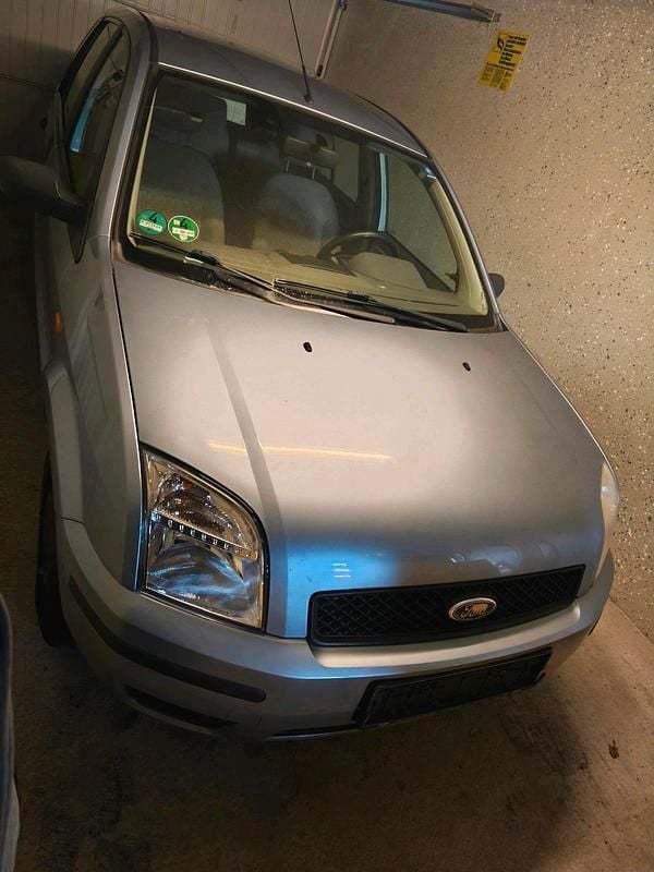 Gebraucht Ford Fusion 80 PS (58 kW) 2005 Silber Kleinwagen