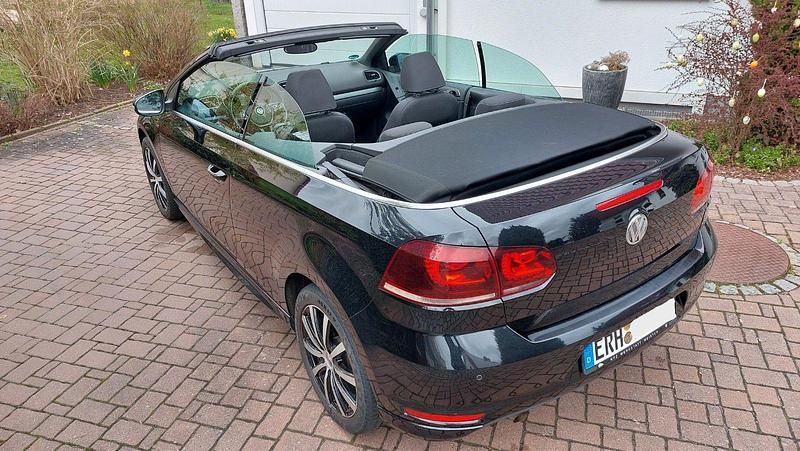 Gebraucht VW Golf Cabriolet LOUNGE 105 PS (77 kW) 2016 Schwarz Cabrio