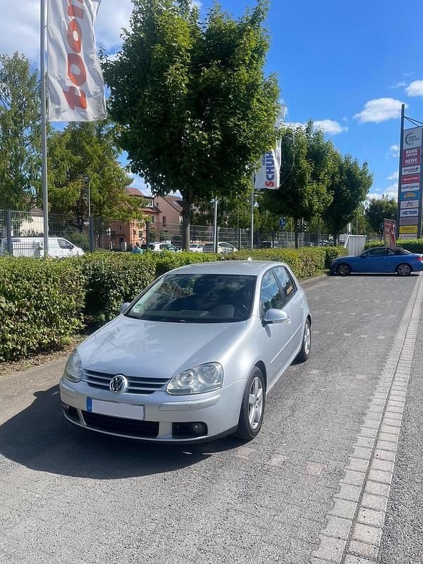 Grau Gebraucht 2007 VW Golf V Sportline Kleinwagen | 1.900 € (Superpreis) - Bild 1/4