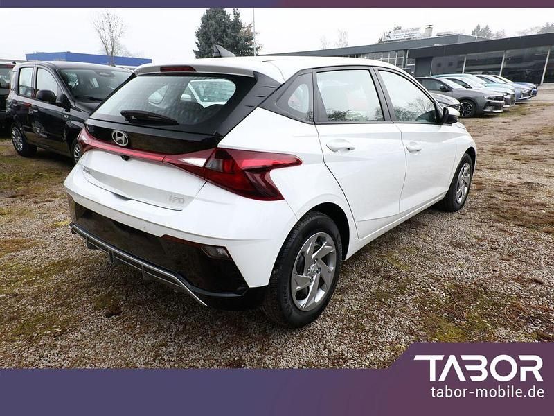 Neu Hyundai i20 Select 90 PS (66 kW) 2025 Atlas white Kleinwagen