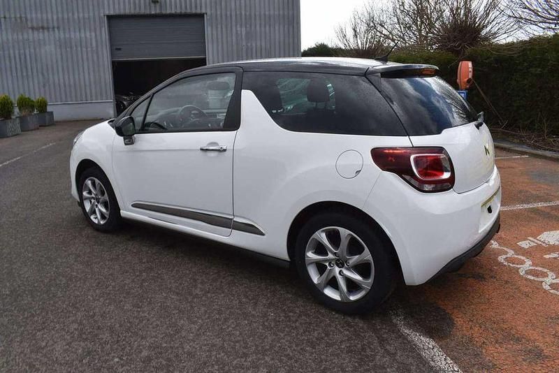 Gebraucht Citroën DS3 Business Class 82 PS (60 kW) 2016 Weiß Kleinwagen