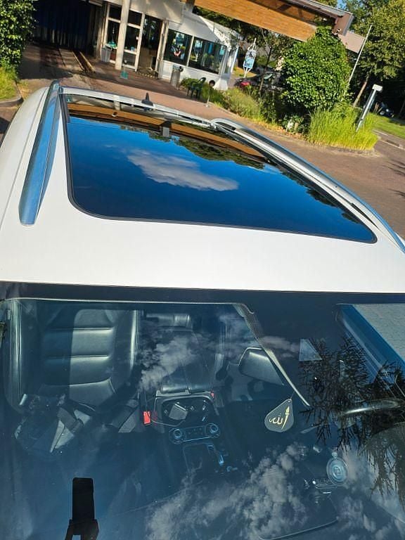 Gebraucht VW Touareg 262 PS (192 kW) 2015 Weiß SUV