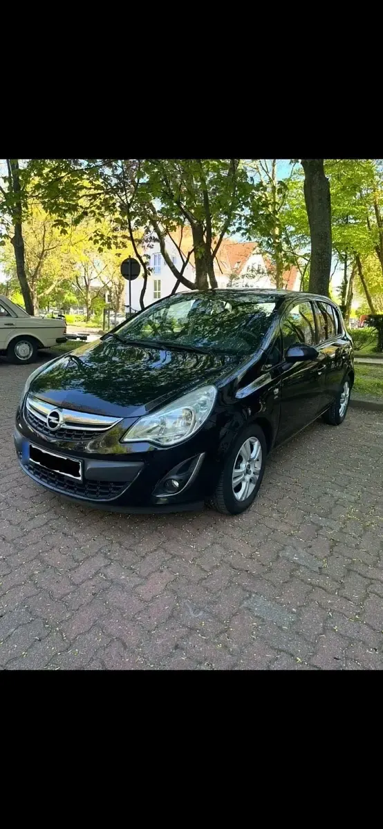 Usata Opel Corsa Satellite 69 CV (50 kW) 2011 Nero Utilitaria