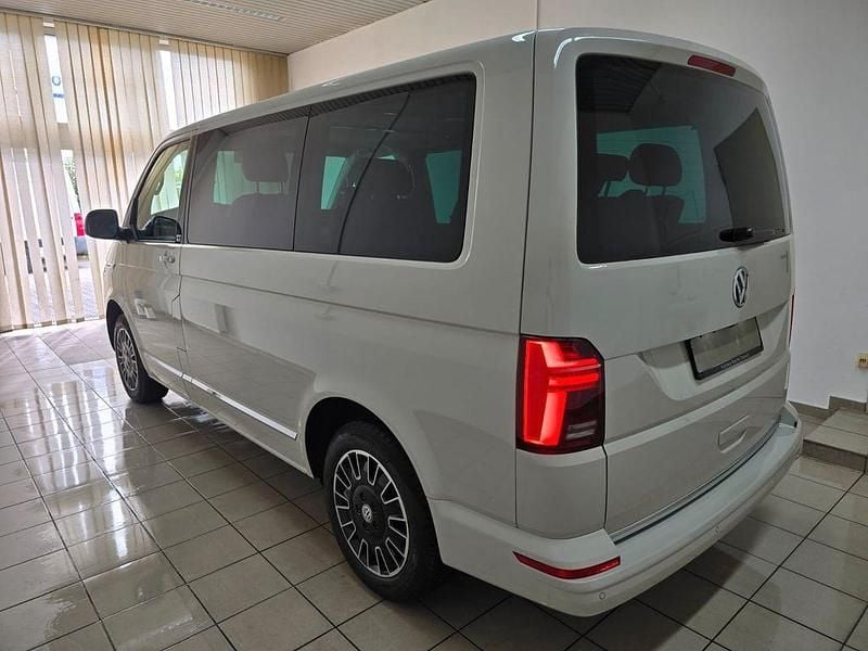 Gebraucht VW Multivan Generation Six 150 PS (110 kW) 2022 Grau Van