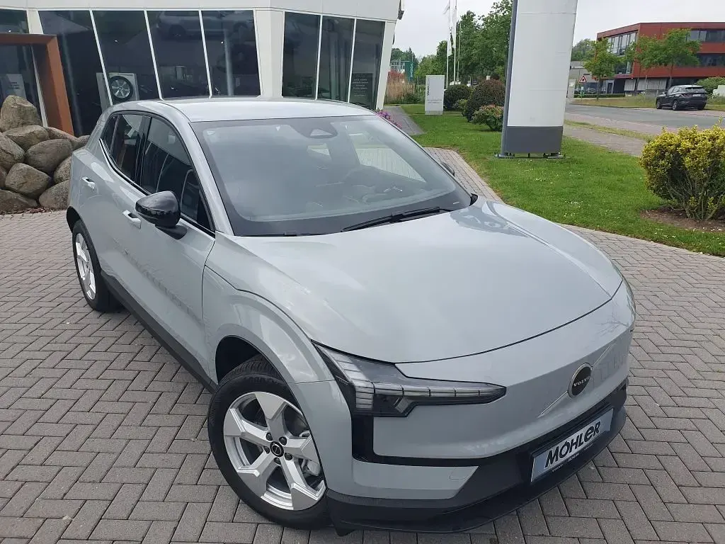 Ny Volvo EX30 Single Motor 200 kW (272 HK) 2026 Grå SUV