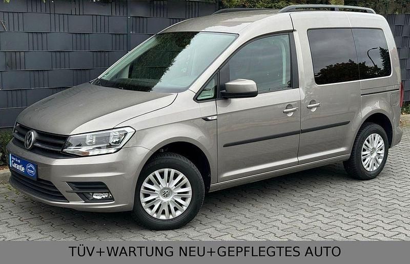 Sandstorm yellow metallic Gebraucht 2018 VW Caddy Beach Van / Kleinbus | 19.500 € (Fairer Preis) - Bild 1/4