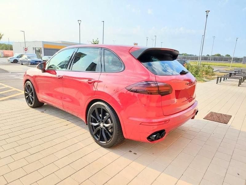 Rot Gebraucht 2015 Porsche Cayenne S SUV | 53.000 € - Bild 1/4
