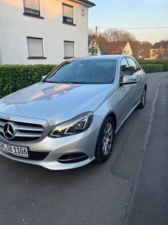 Gebraucht Mercedes E200 136 PS (100 kW) 2015 Silber Limousine